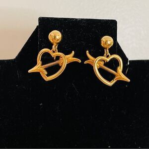 12k Gold Heart and Arrow Screw Back Earrings